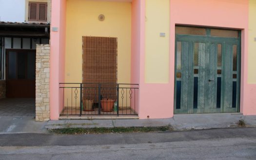 Abitazione indipendente  nel centro di Corsano.